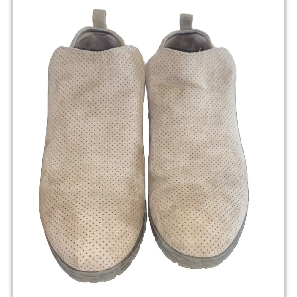 Dr. Scholl’s Tan Perforated Suede Ankle Booties Size 7.5